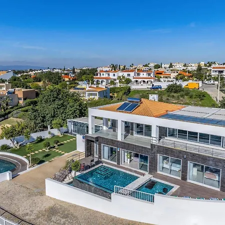 Vila Vintila By *